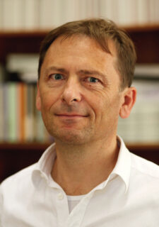 Portrait von Prof. Dr. Peter Gmeiner