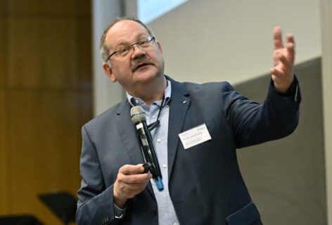 Dekan der Naturwissenschaftlichen Fakultät der FAU, Prof. Dr. Jürgen Schatz (Foto: Harald Sippel / FAU)