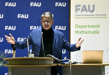 Präsident der FAU, Prof. Dr. Joachim Hornegger bei der Begrüßung (Foto: Harald Sippel / FAU)